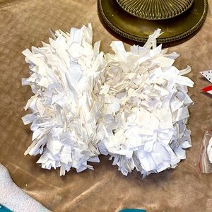 Mini white pompoms